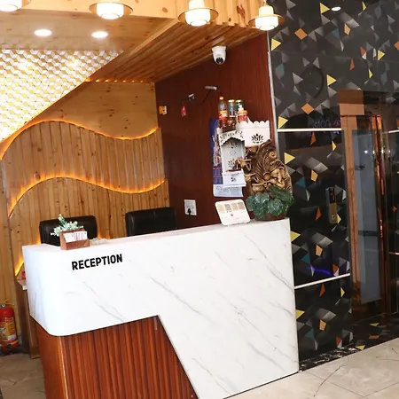 Hotel Strawberry-2